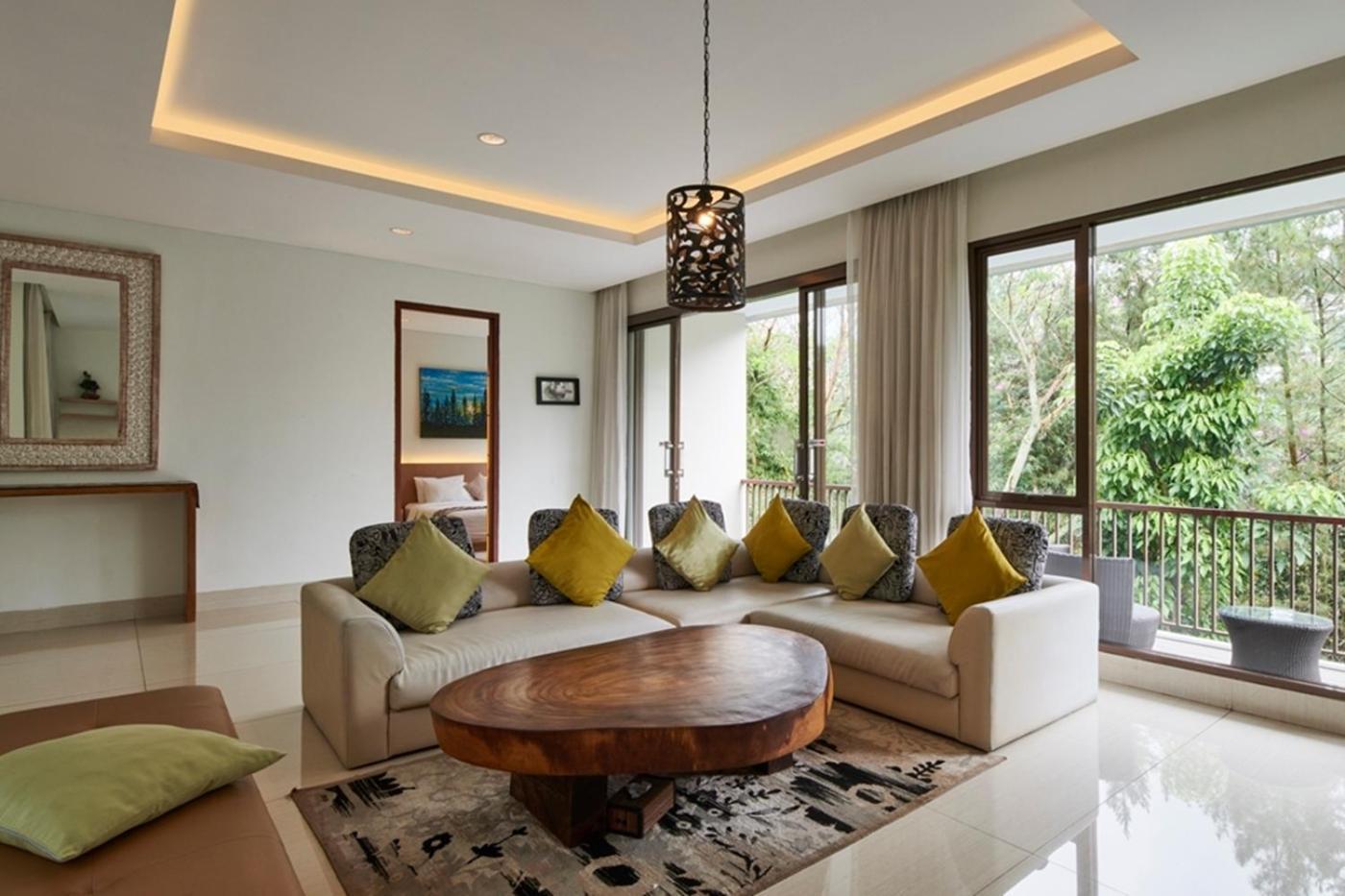 Hikari Hill View Villa 7 Bedrooms With A Private Swimming Pool And Billiard Бандунг Экстерьер фото