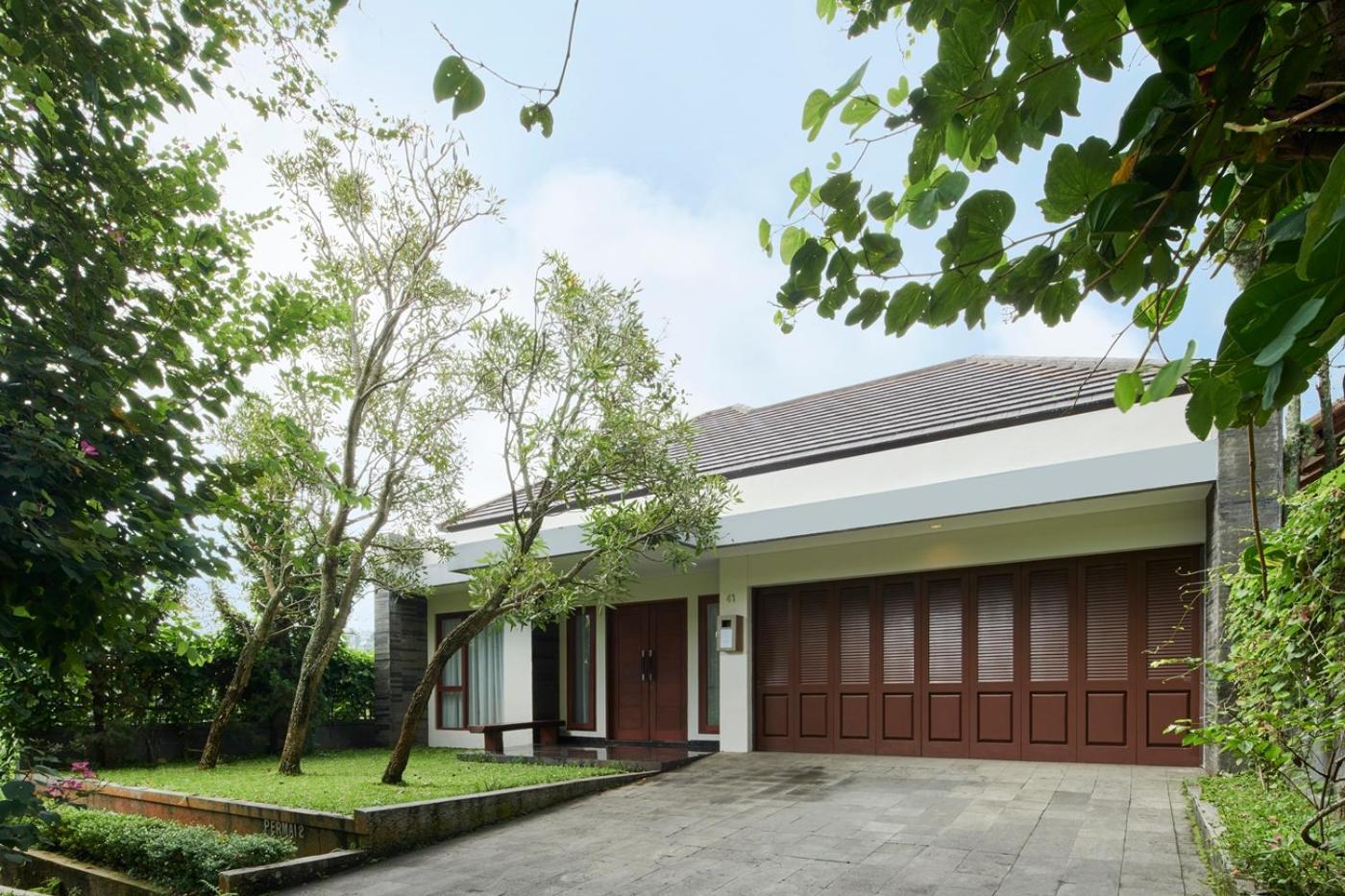 Hikari Hill View Villa 7 Bedrooms With A Private Swimming Pool And Billiard Бандунг Экстерьер фото