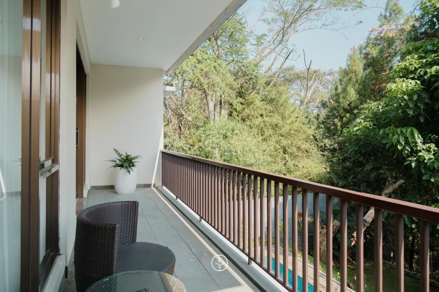 Hikari Hill View Villa 7 Bedrooms With A Private Swimming Pool And Billiard Бандунг Экстерьер фото