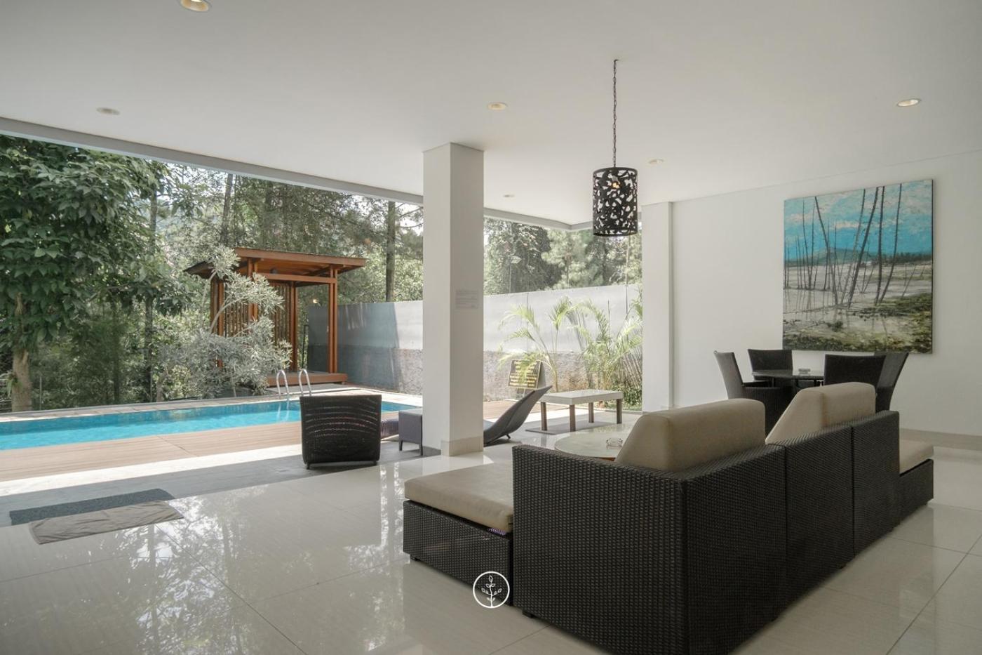 Hikari Hill View Villa 7 Bedrooms With A Private Swimming Pool And Billiard Бандунг Экстерьер фото
