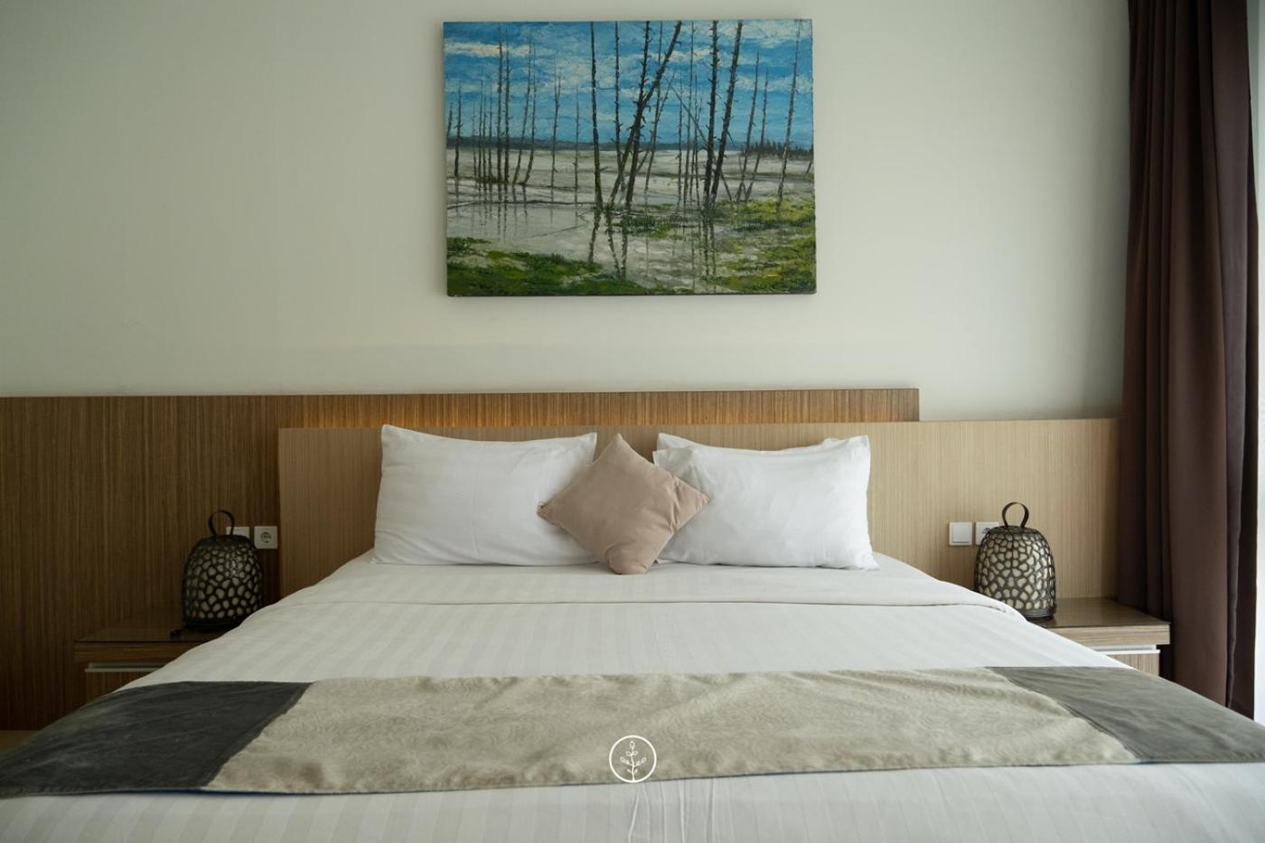 Hikari Hill View Villa 7 Bedrooms With A Private Swimming Pool And Billiard Бандунг Экстерьер фото