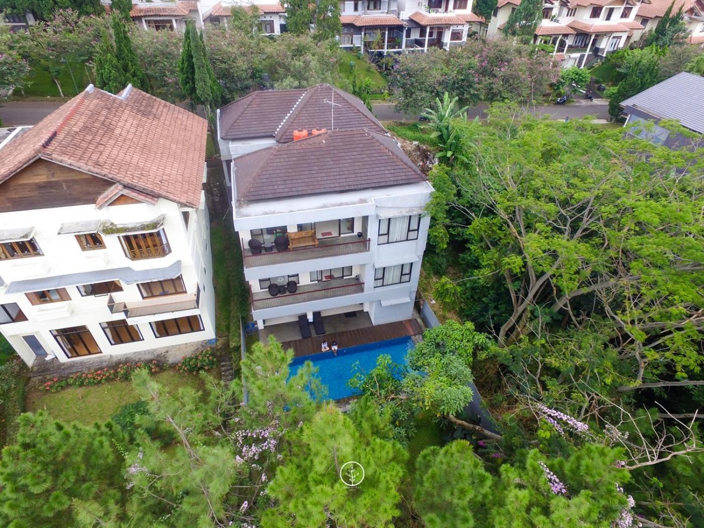 Hikari Hill View Villa 7 Bedrooms With A Private Swimming Pool And Billiard Бандунг Экстерьер фото